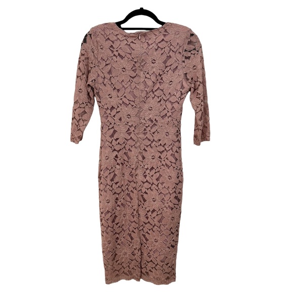 Korean Elegant Lace Dress in Mauve - Picture 2 of 3